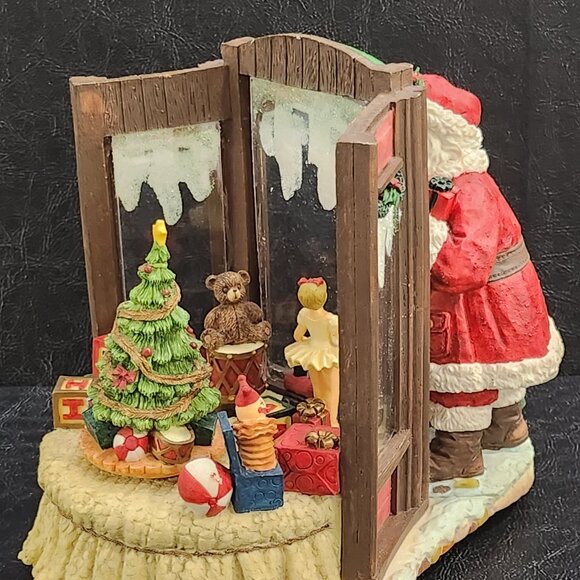 Santa Looking Through Toy Shop Window Musical/Music Box Plays Jingle Bells - Picture 4 of 6